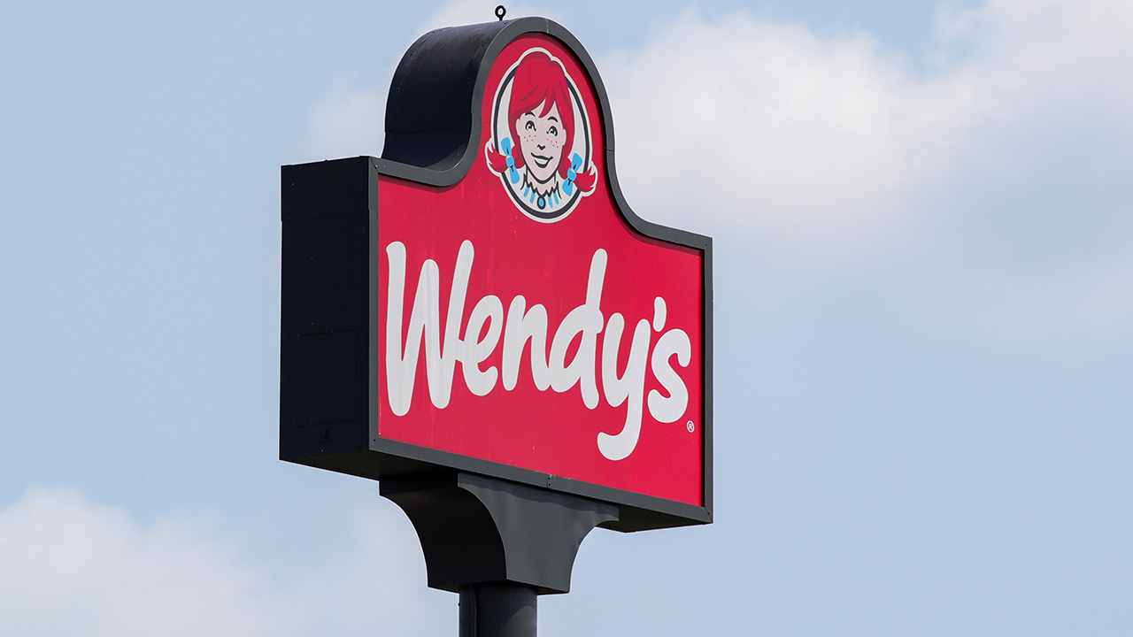 Wendy’s gets $1.4 billion offer to buy the fast-food chain — Levittown Dining news